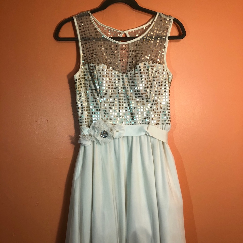 White party dress